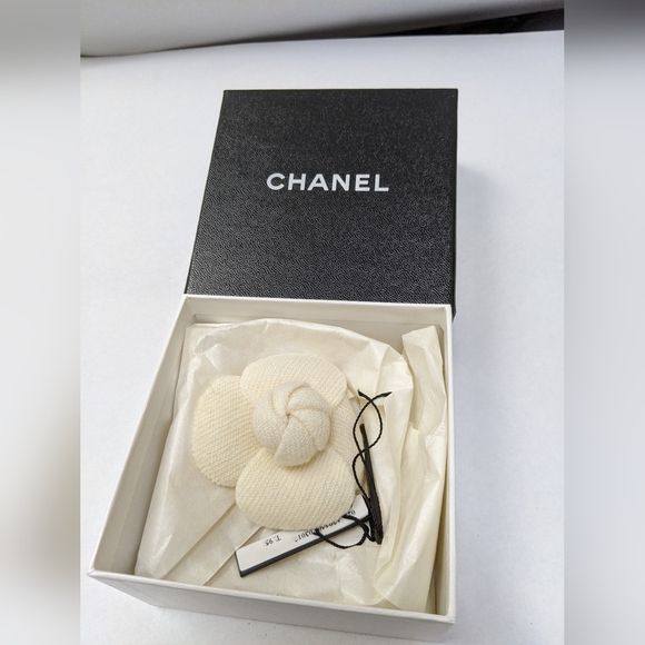 Chanel Camellia Brooch #606 - Picture 12 of 13